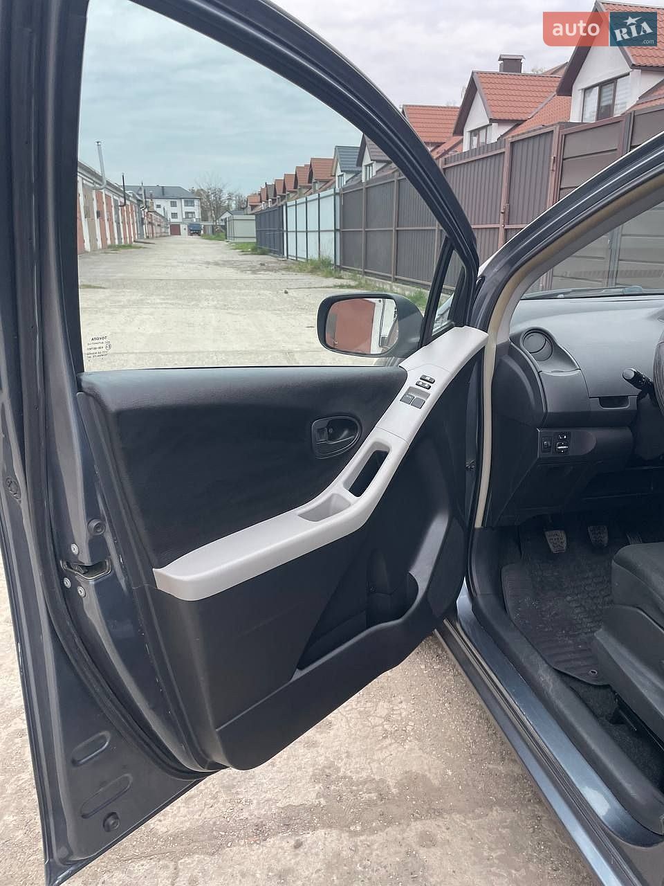 Toyota Yaris 2009 VIN VNKKG923X0A223552 фото оголошення 19 з 23