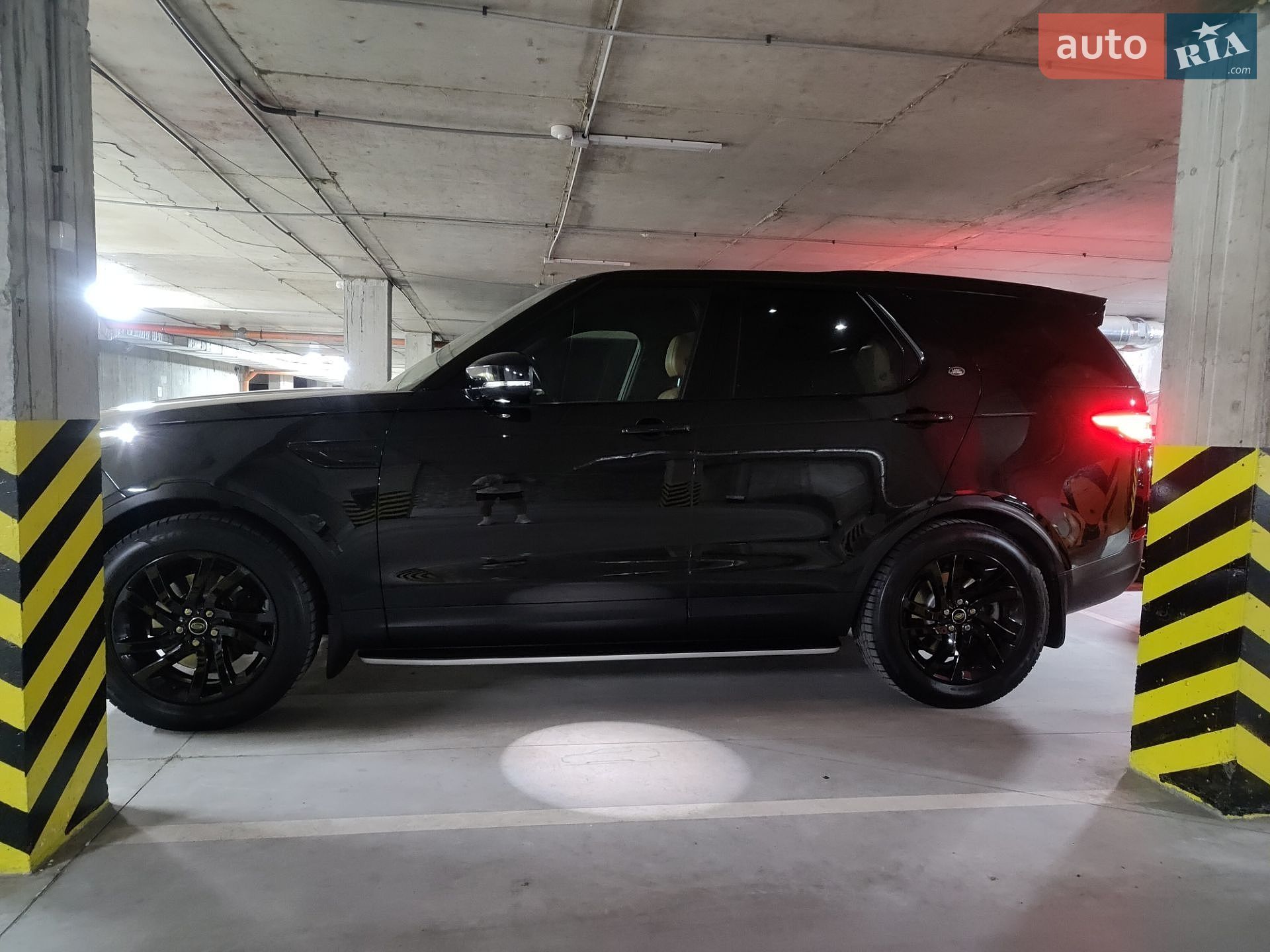 Land Rover Discovery 2017 VIN SALRA2BK8HA034961 фото оголошення 20 з 69