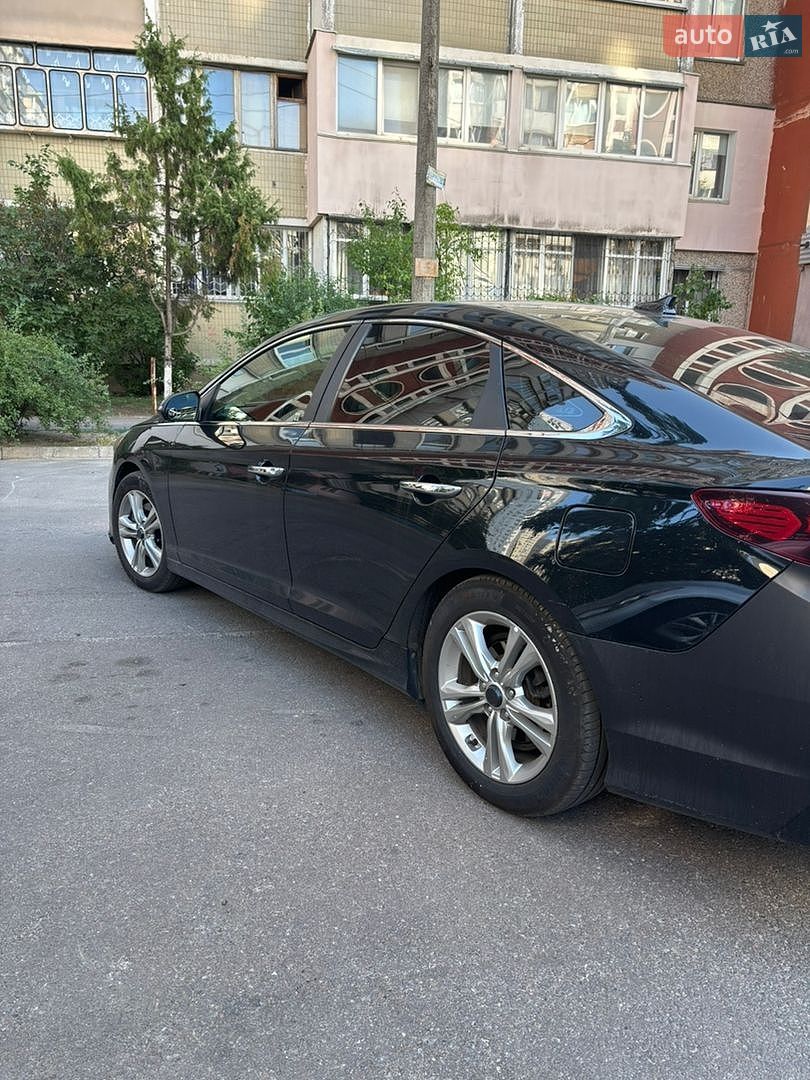 Hyundai Sonata 2017 VIN 5NPE34AF0JH610282 фото оголошення 12 з 64