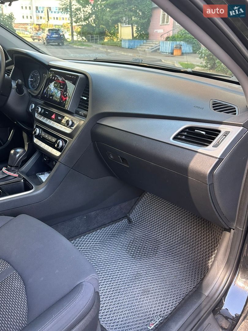 Hyundai Sonata 2017 VIN 5NPE34AF0JH610282 фото оголошення 31 з 64