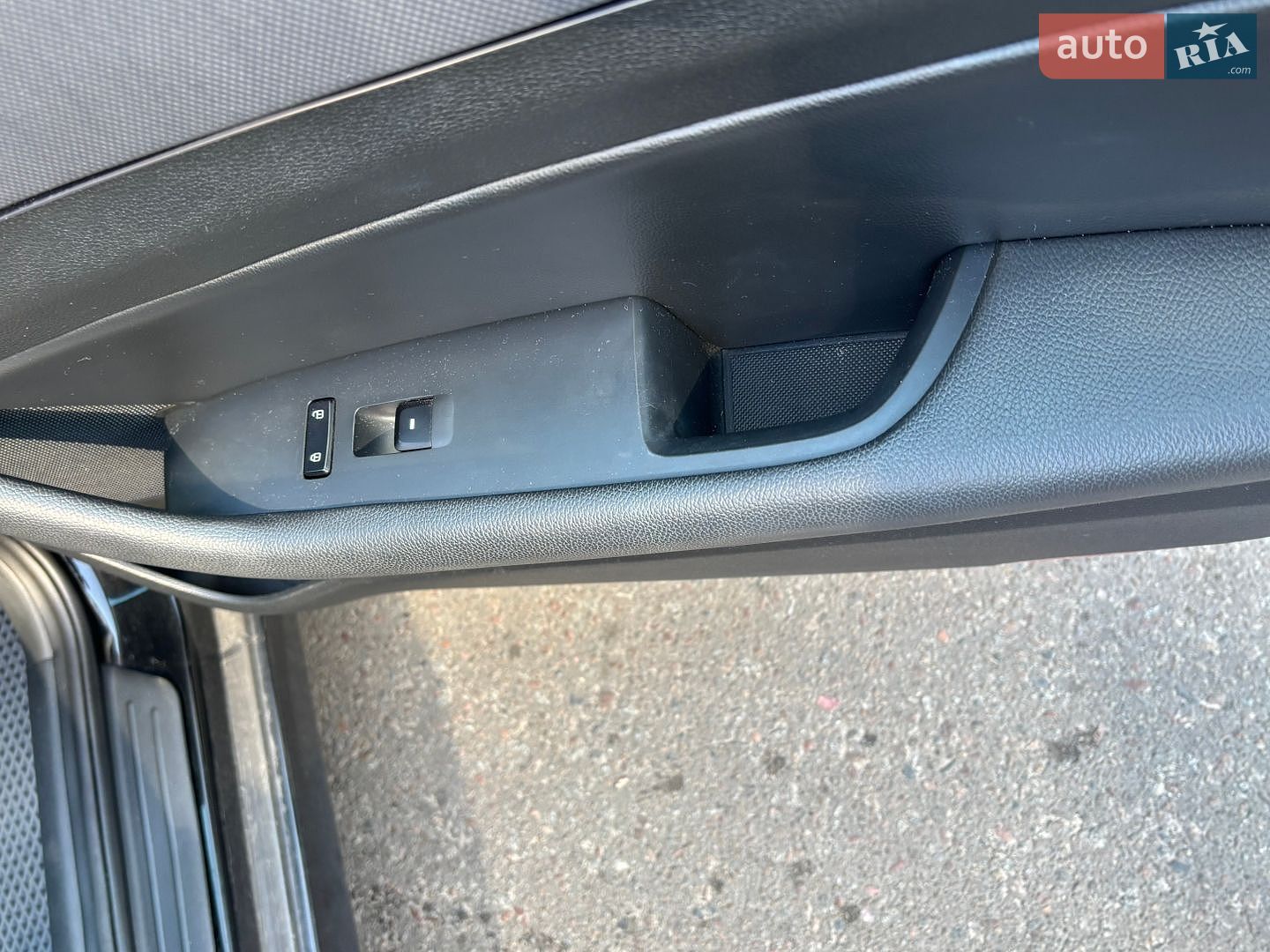 Hyundai Sonata 2017 VIN 5NPE34AF0JH610282 фото оголошення 33 з 64