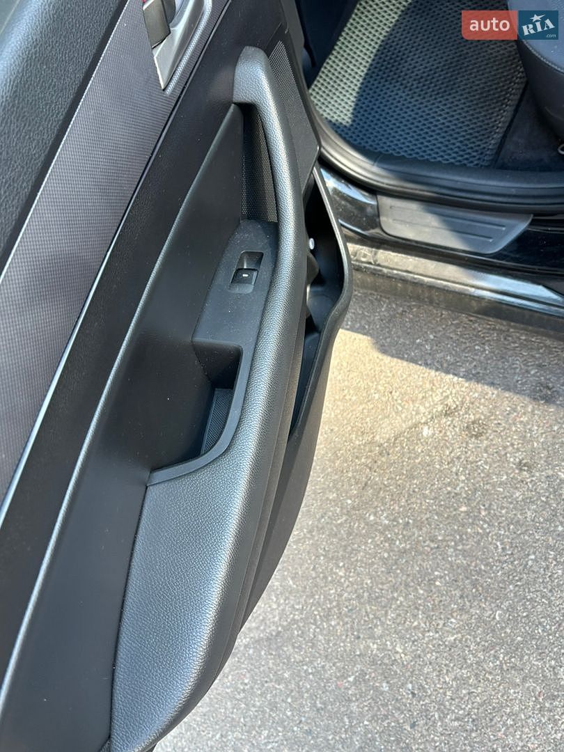 Hyundai Sonata 2017 VIN 5NPE34AF0JH610282 фото оголошення 46 з 64