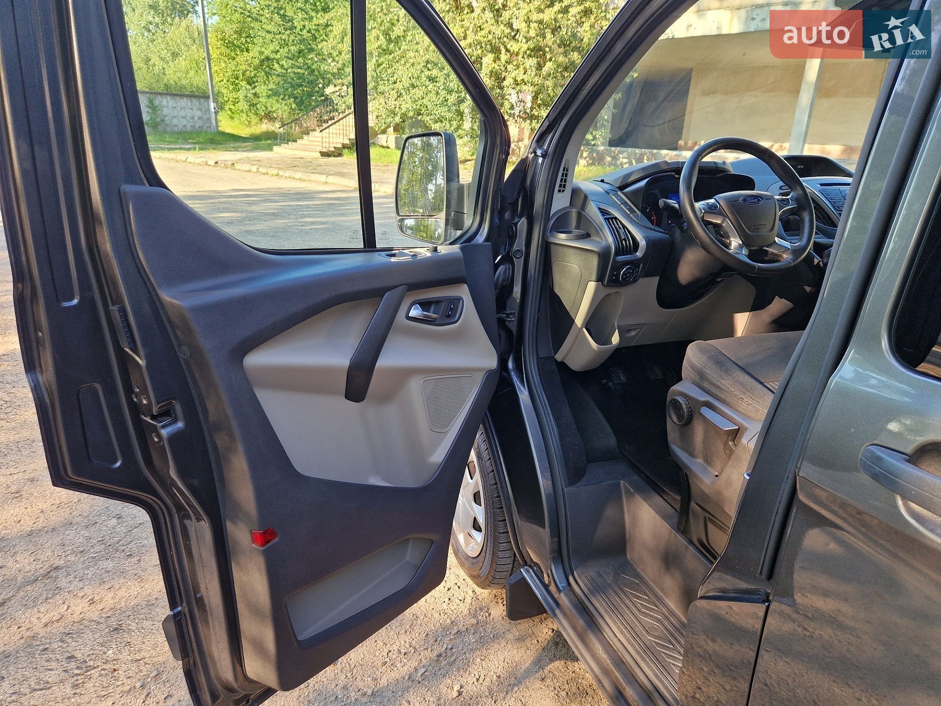 Ford Tourneo Custom 2017 VIN WF03XXTTG3HP52095 фото оголошення 11 з 30