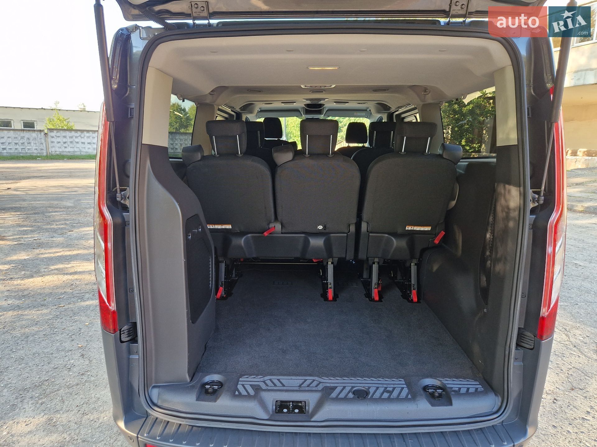 Ford Tourneo Custom 2017 VIN WF03XXTTG3HP52095 фото оголошення 20 з 30