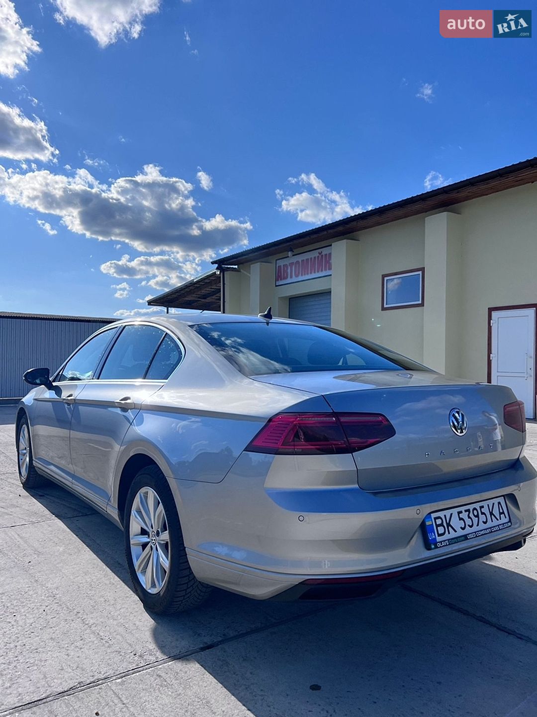 Volkswagen Passat 2019 VIN WVWZZZ3CZLE004390 фото оголошення 6 з 35