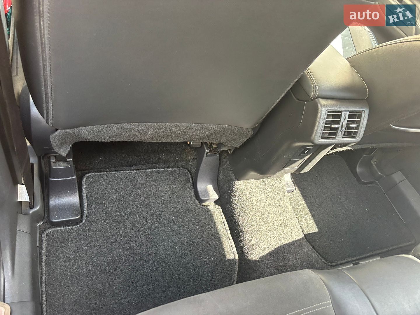MITSUBISHI OUTLANDER 2019 VIN JA4AZ3A39KZ046181 фото оголошення 5 з 18