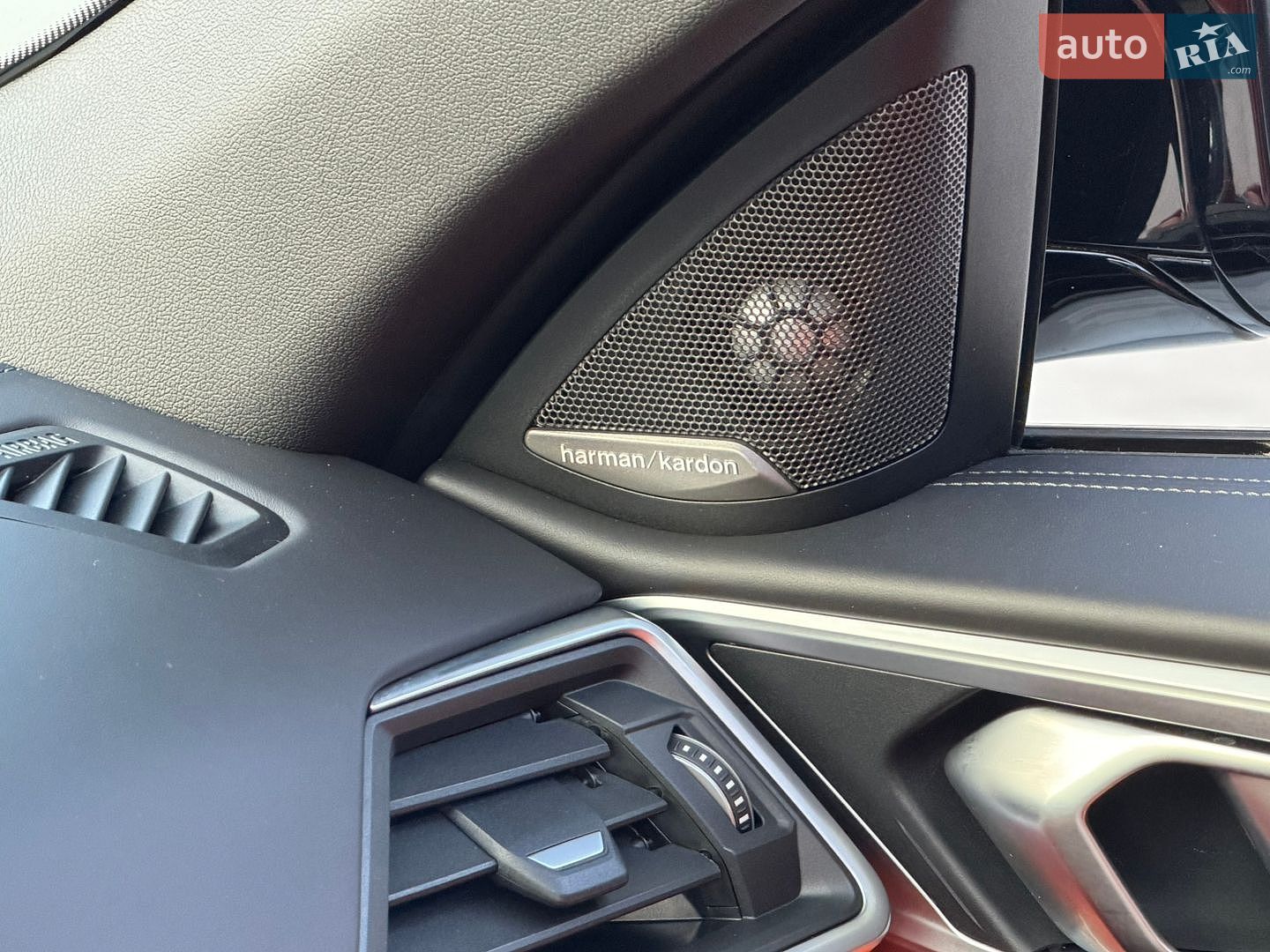 BMW M4 2023 VIN WBS33BA01RCP31314 фото оголошення 32 з 36