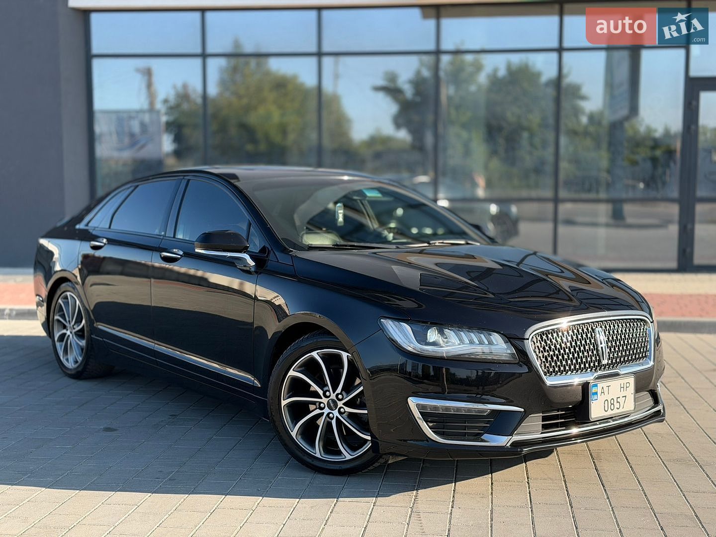 Lincoln MKZ 2019 VIN 3LN6L5D97KR626991 фото оголошення 4 з 46