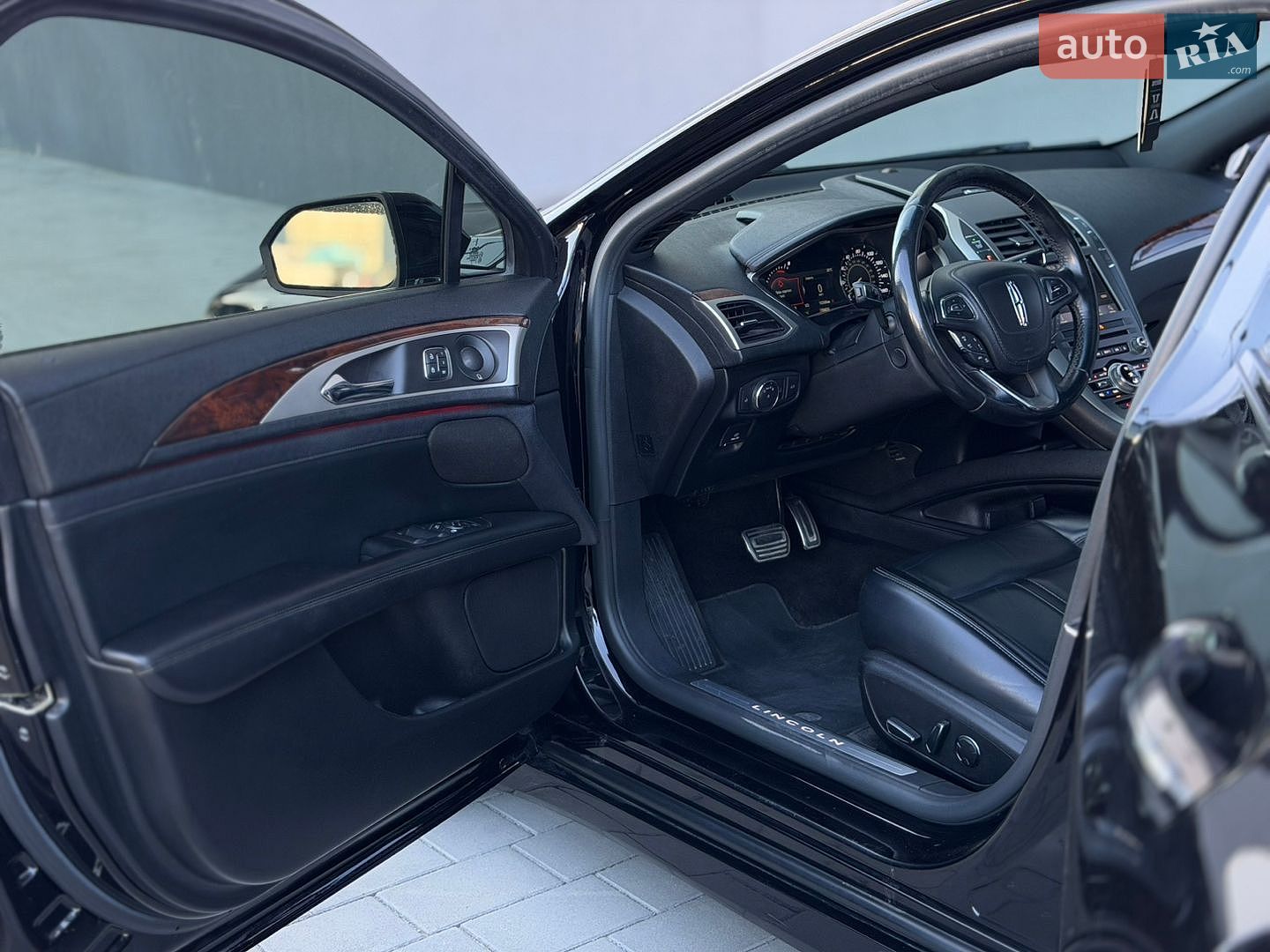 Lincoln MKZ 2019 VIN 3LN6L5D97KR626991 фото оголошення 35 з 46
