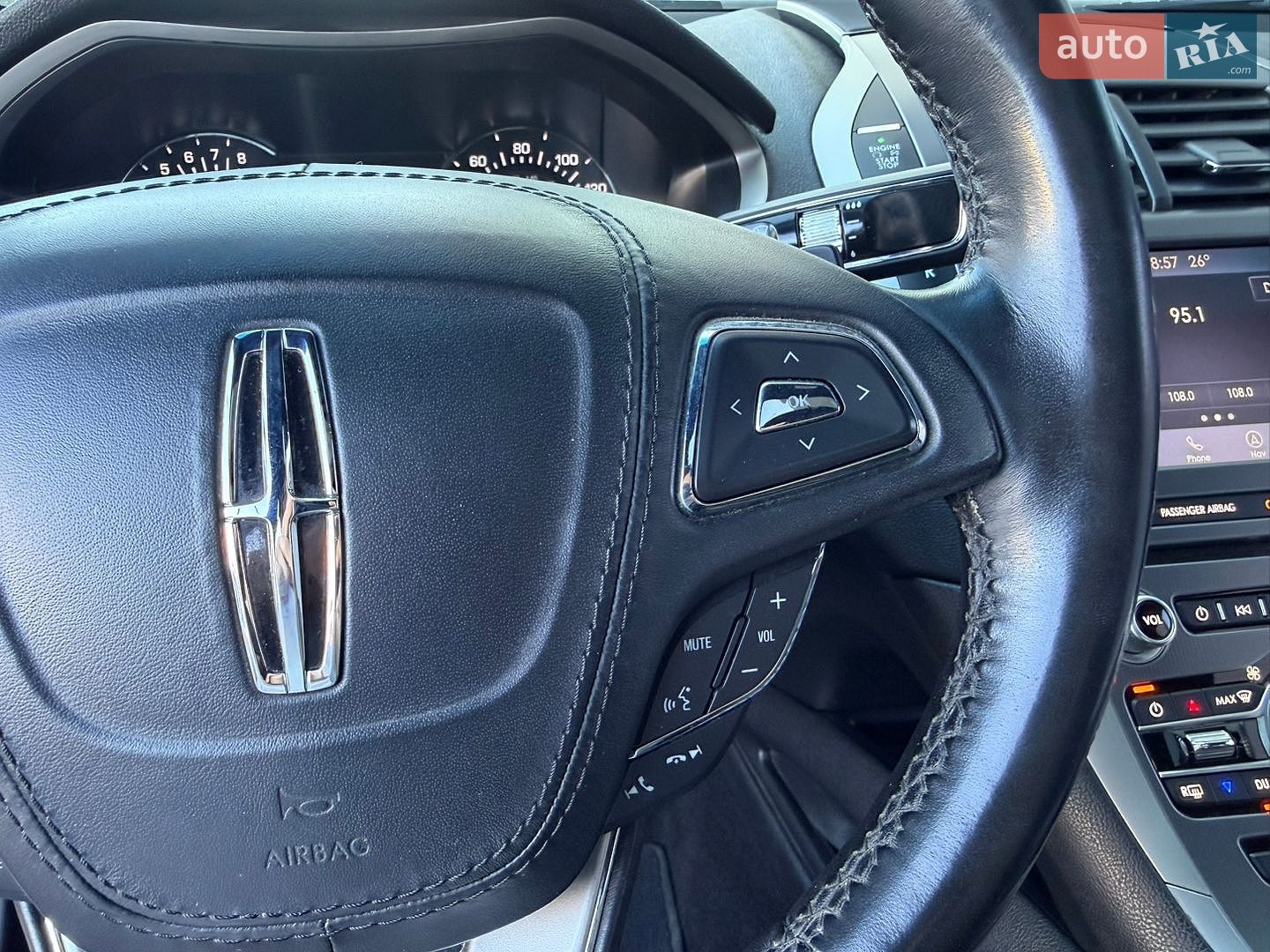 Lincoln MKZ 2019 VIN 3LN6L5D97KR626991 фото оголошення 43 з 46