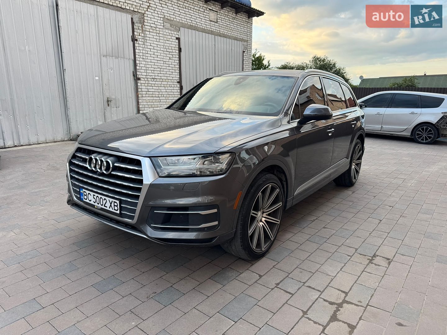 Audi Q7 2019 VIN WA1AHAF75KD047392 фото оголошення 4 з 36