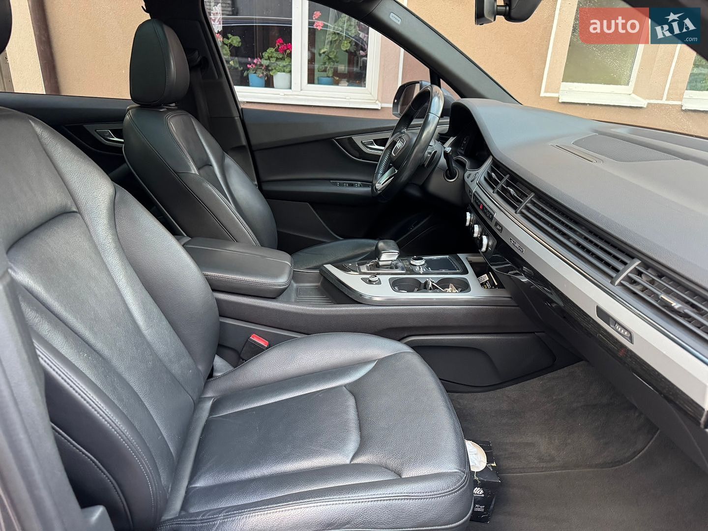 Audi Q7 2019 VIN WA1AHAF75KD047392 фото оголошення 17 з 36