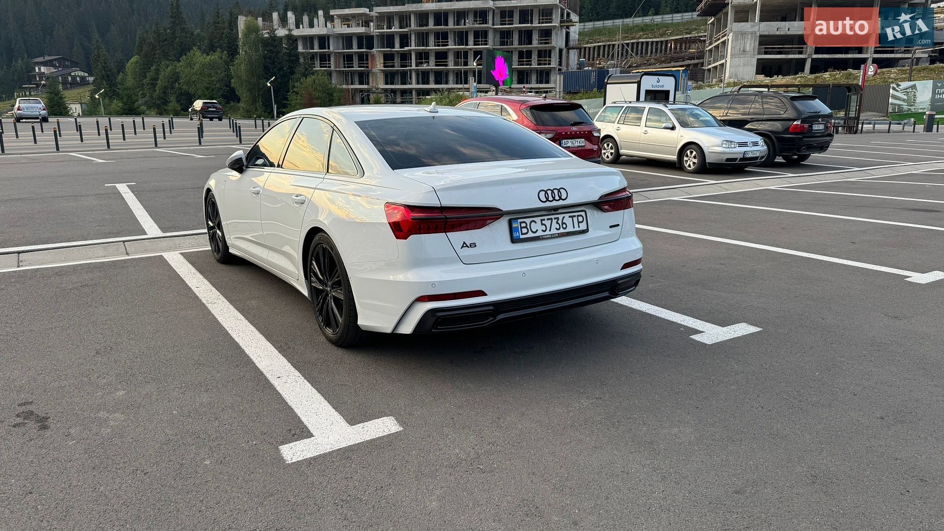 Audi A6 2018 VIN WAUL2AF25KN037215 фото оголошення 2 з 36