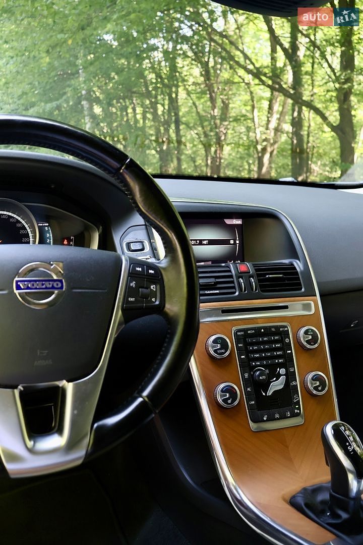 Volvo Xc60 2017 VIN YV1DZA5C6H2139032 фото оголошення 17 з 29