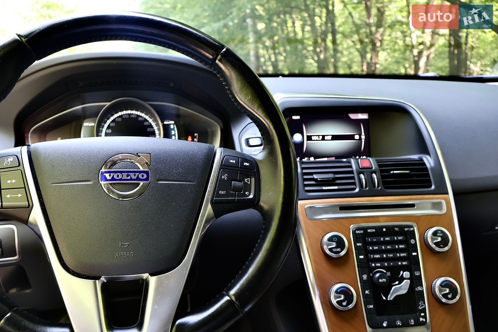 Volvo Xc60 2017 VIN YV1DZA5C6H2139032 фото оголошення 19 з 29