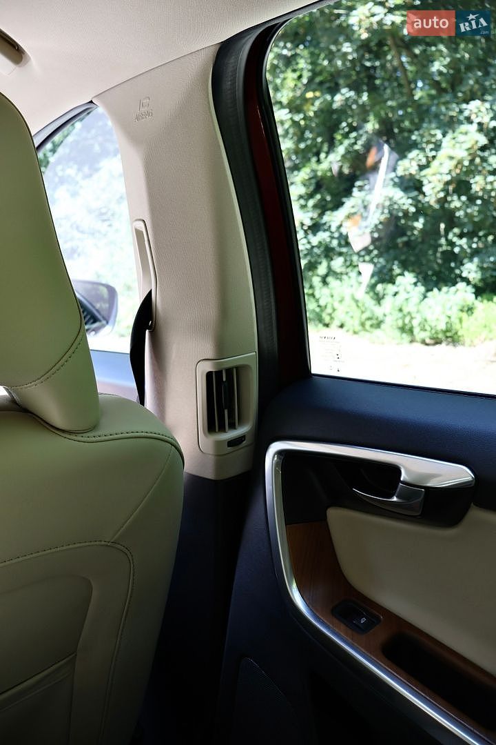 Volvo Xc60 2017 VIN YV1DZA5C6H2139032 фото оголошення 22 з 29