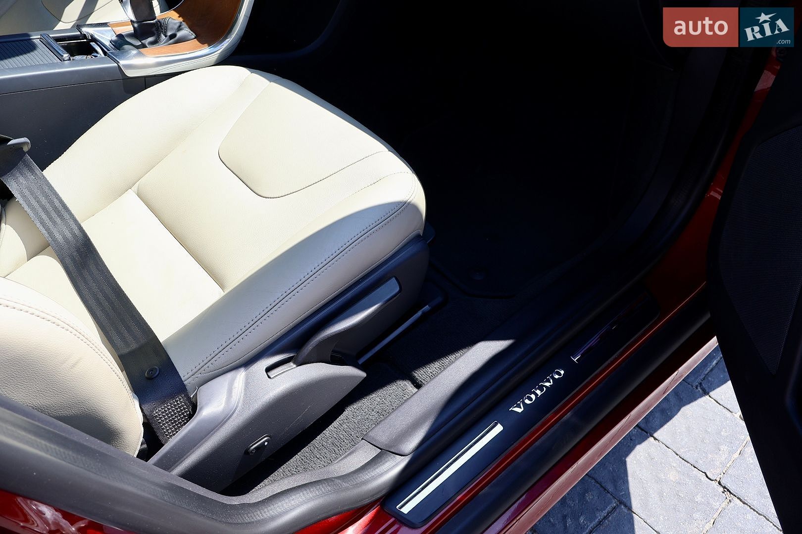 Volvo Xc60 2017 VIN YV1DZA5C6H2139032 фото оголошення 25 з 29