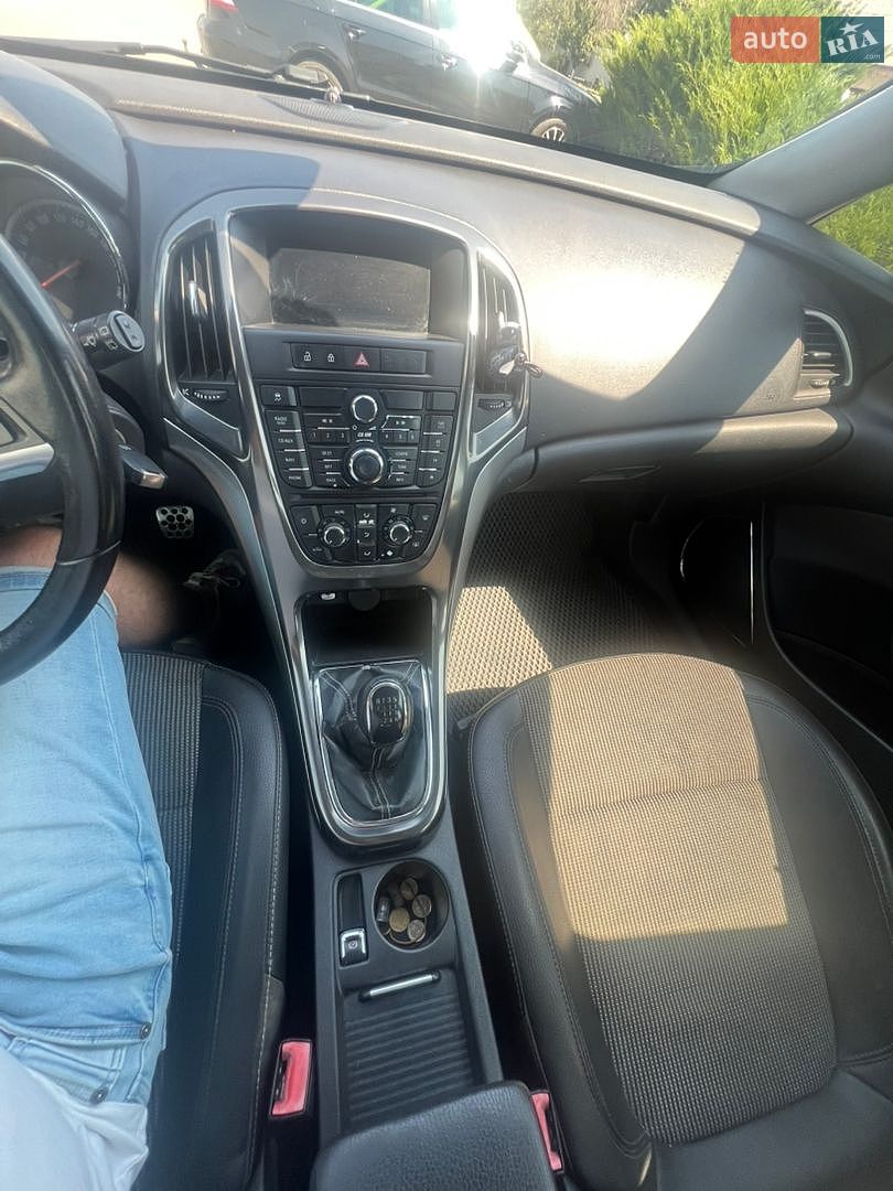 Opel Astra 2010 VIN W0LPE6EG0BG032349 фото оголошення 10 з 12