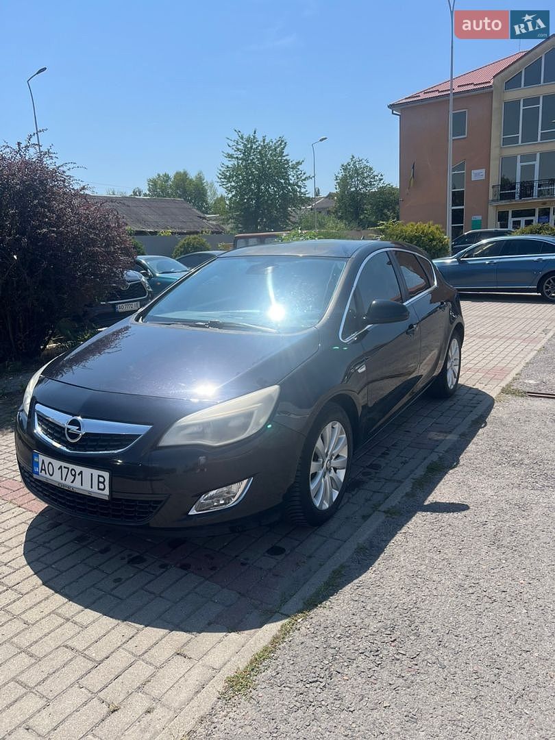 Opel Astra 2010 VIN W0LPE6EG0BG032349 фото оголошення 2 з 12