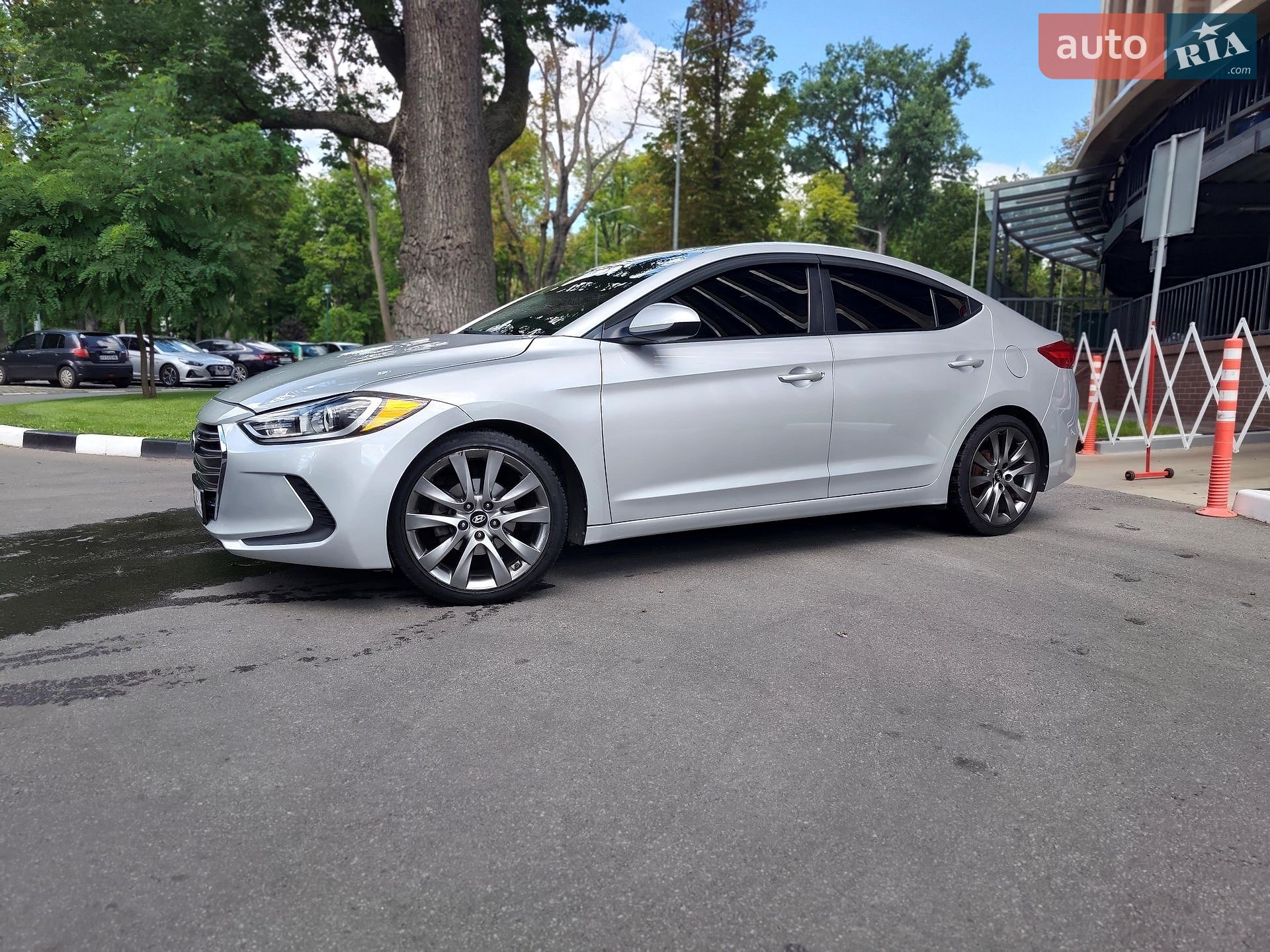 Hyundai Elantra 2016 VIN 5NPD84LF1HH034450 фото оголошення 2 з 19