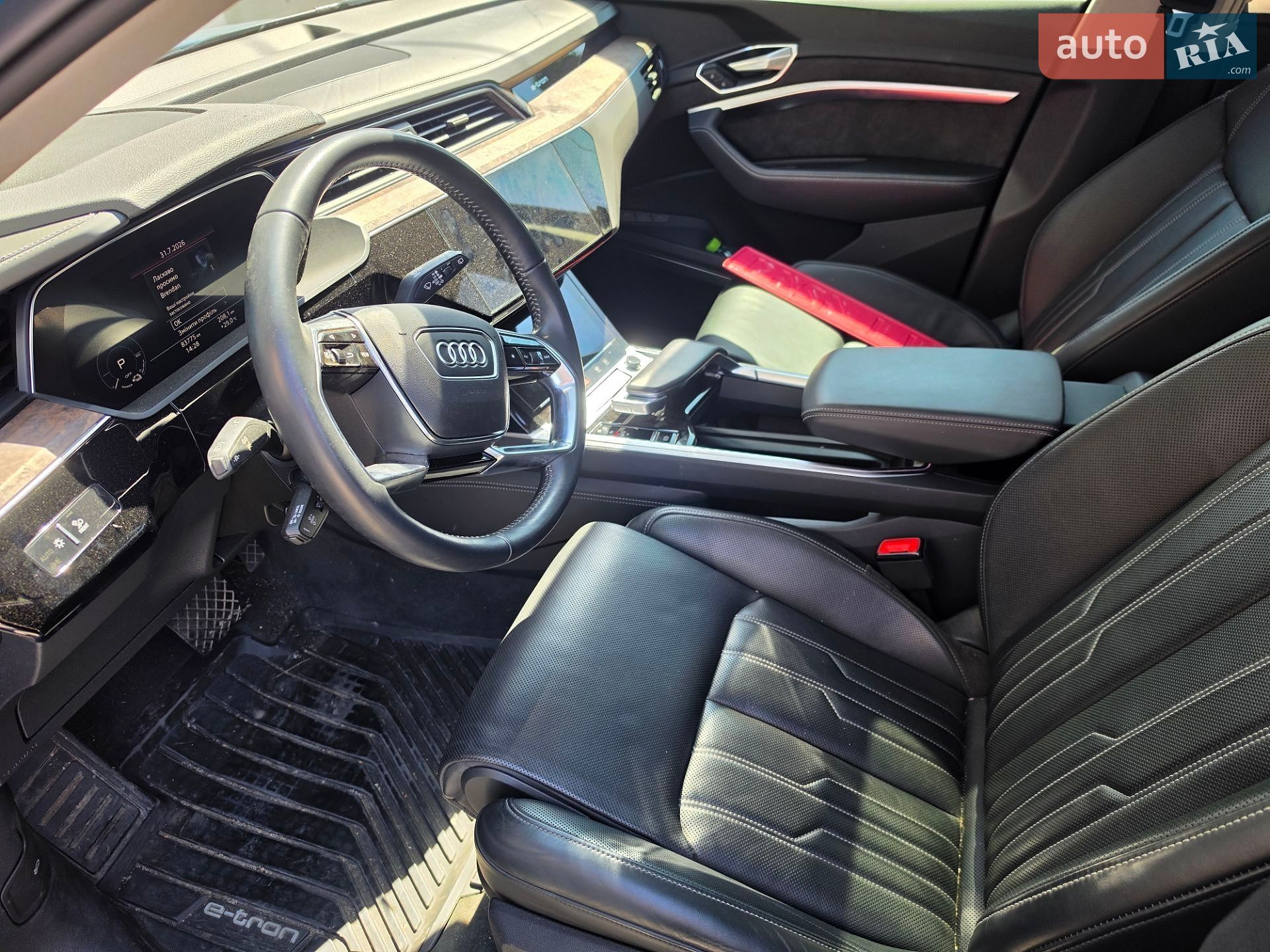 Audi e-tron 2019 VIN WA1VABGE4KB012072 фото оголошення 42 з 46