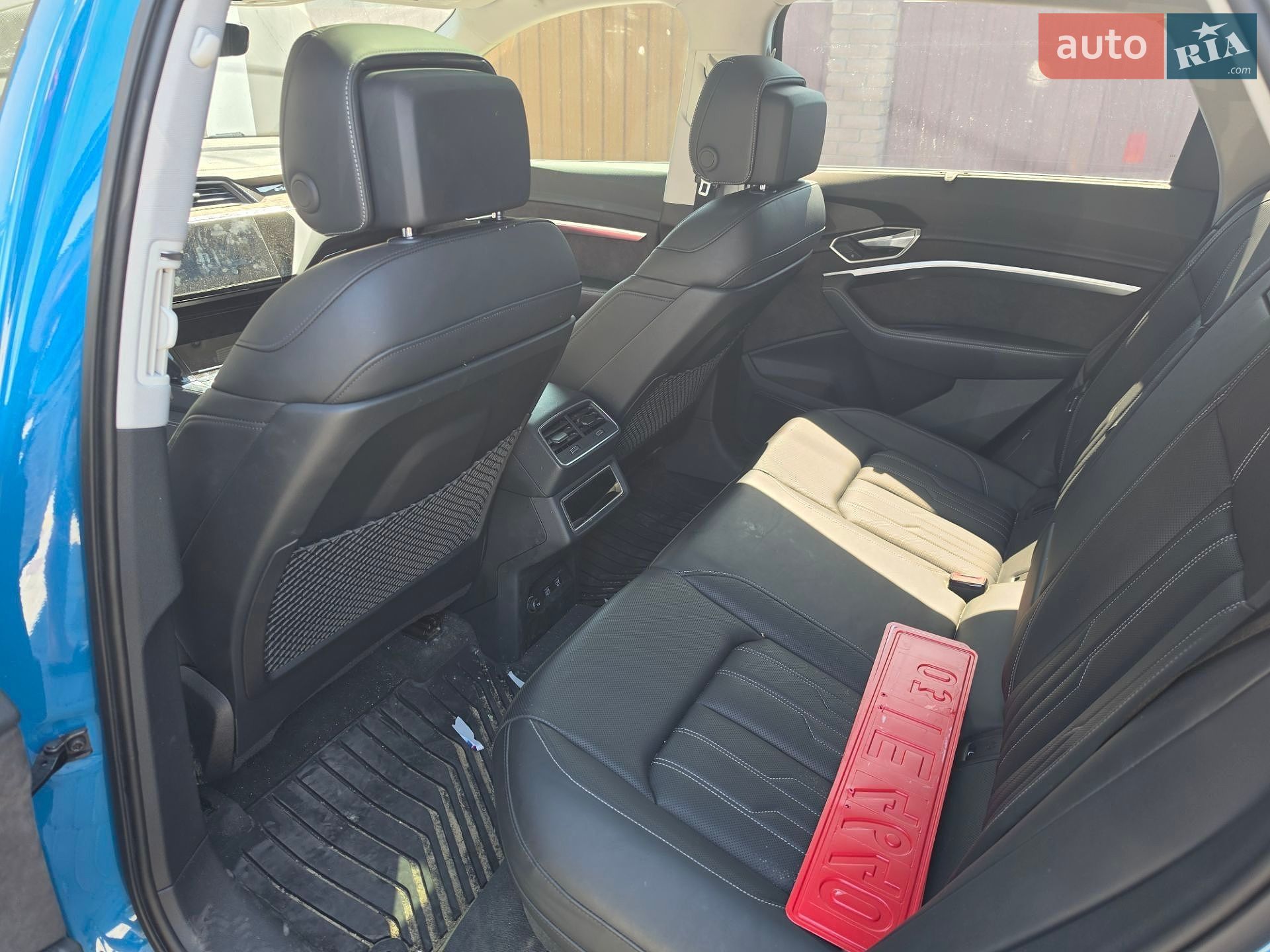 Audi e-tron 2019 VIN WA1VABGE4KB012072 фото оголошення 44 з 46