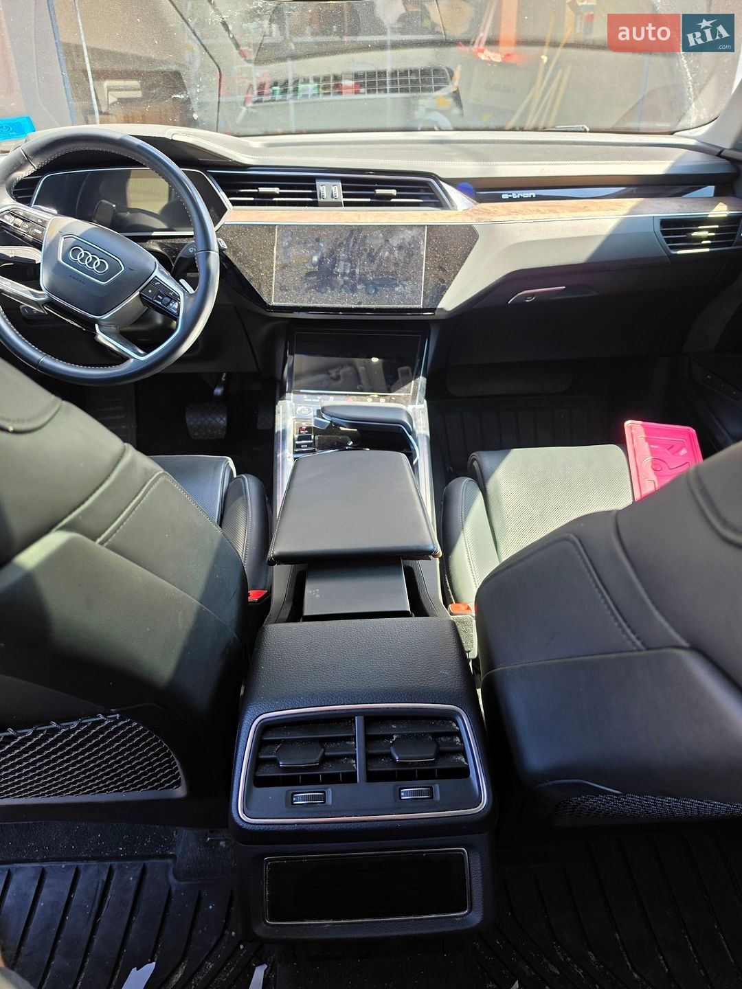 Audi e-tron 2019 VIN WA1VABGE4KB012072 фото оголошення 41 з 46