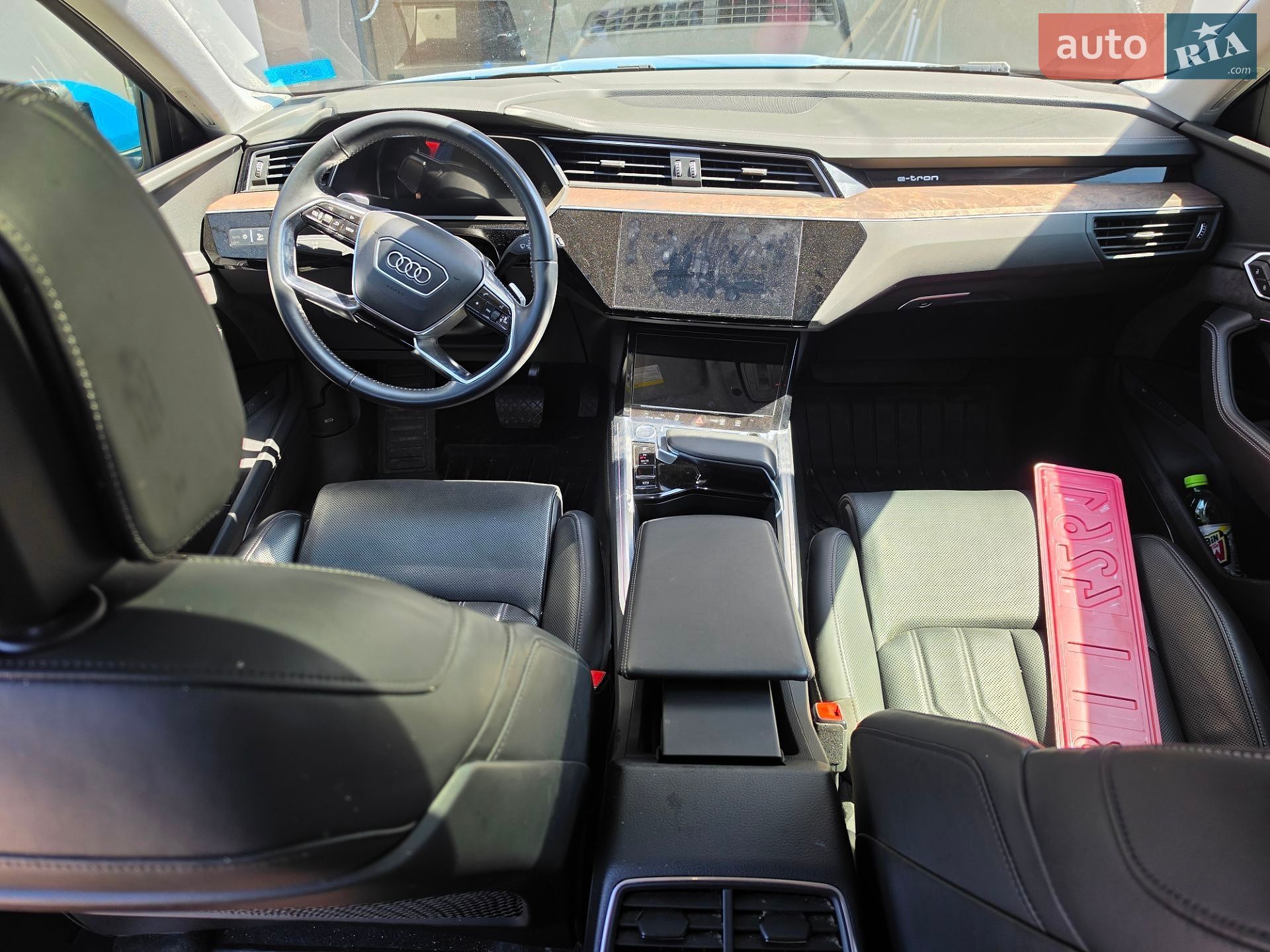 Audi e-tron 2019 VIN WA1VABGE4KB012072 фото оголошення 40 з 46