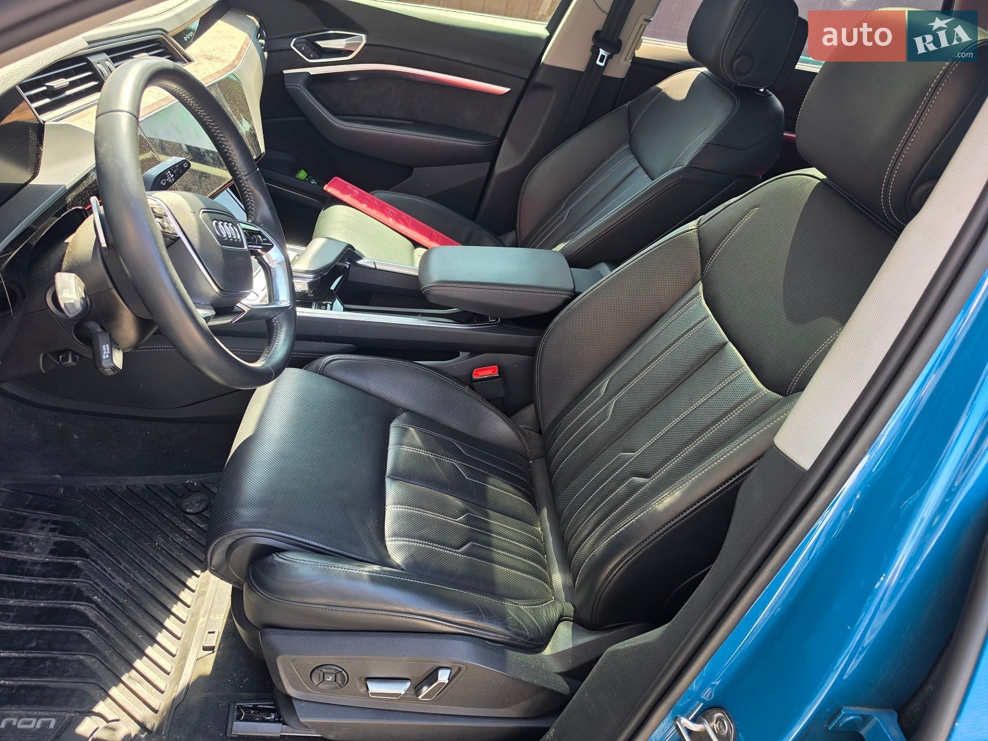 Audi e-tron 2019 VIN WA1VABGE4KB012072 фото оголошення 46 з 46
