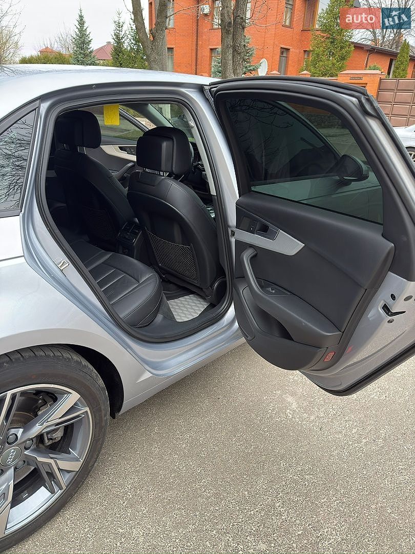Audi A4 2016 VIN WAUANAF4XHN020600 фото оголошення 7 з 17