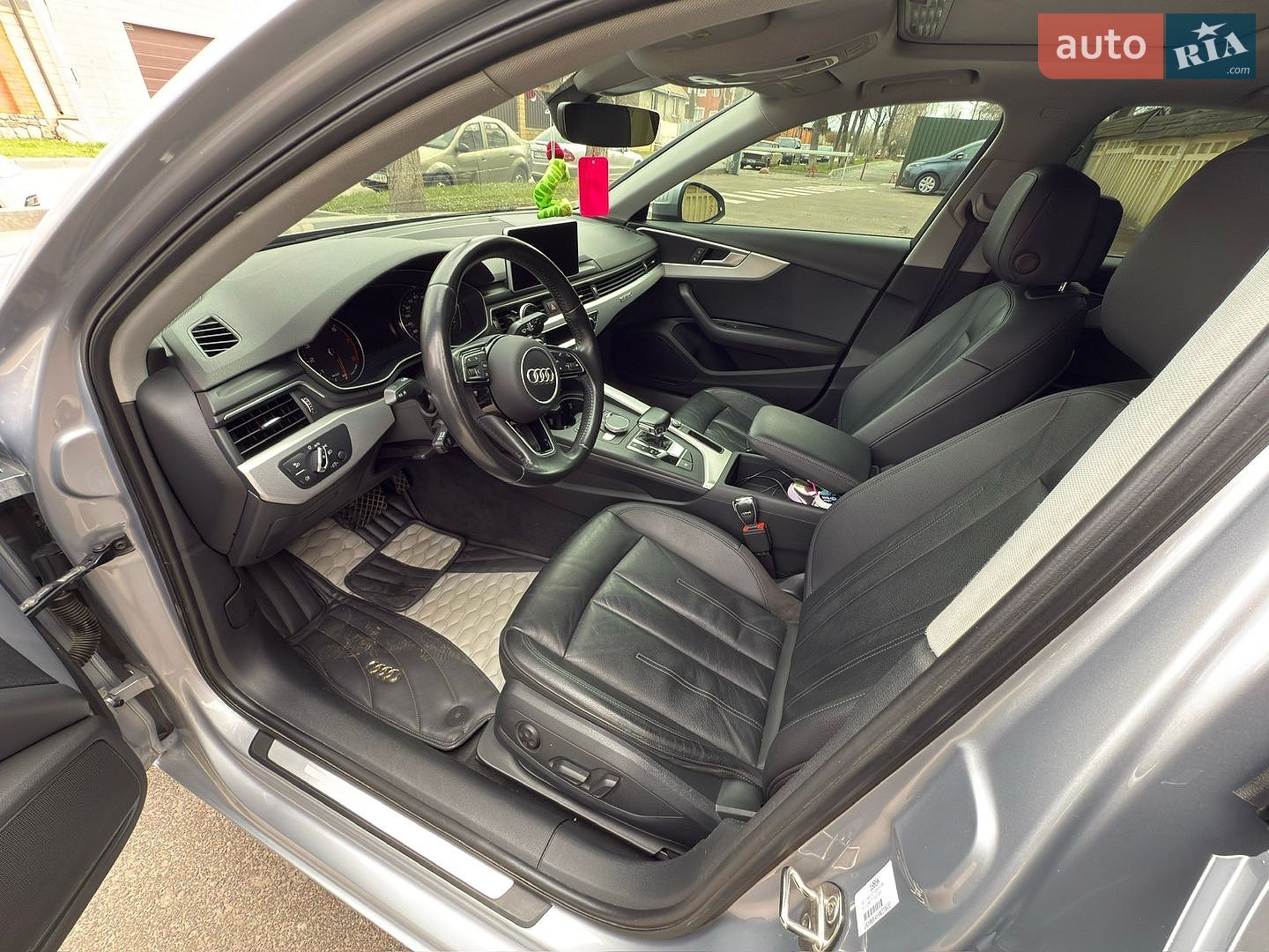 Audi A4 2016 VIN WAUANAF4XHN020600 фото оголошення 17 з 17