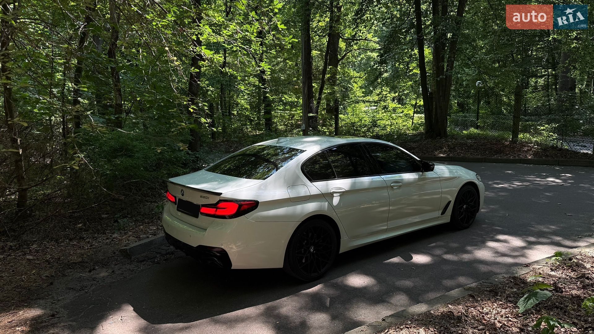 BMW 5 Series 2020 VIN WBA13BJ07MWX01236 фото оголошення 5 з 17