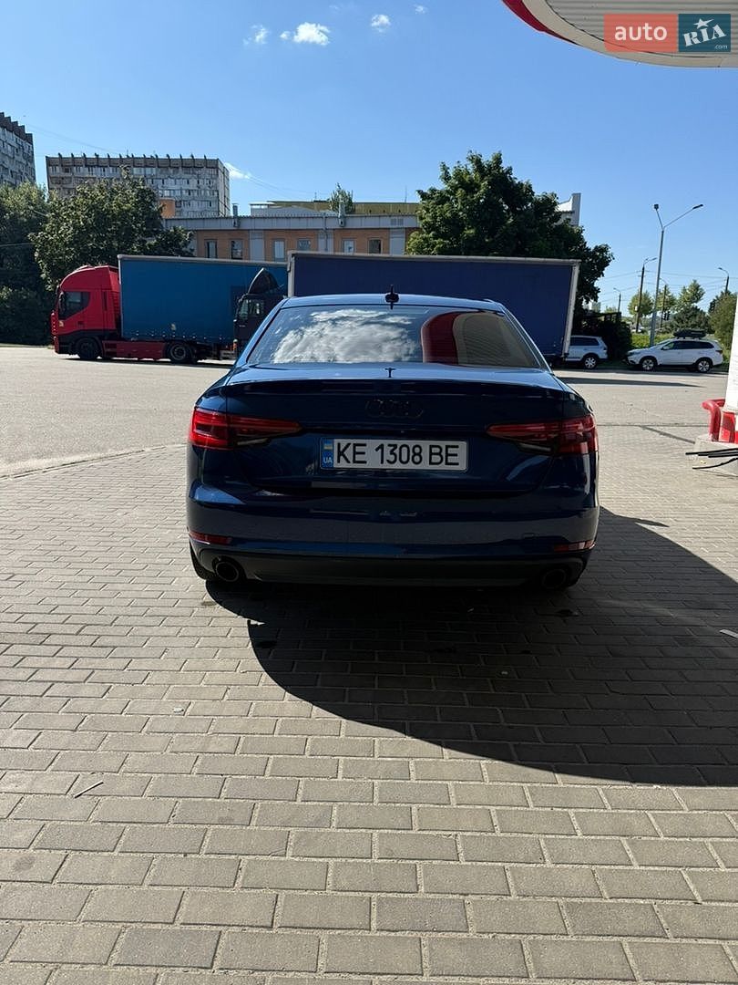Audi A4 2016 VIN WAUANAF45HN055867 фото оголошення 10 з 12