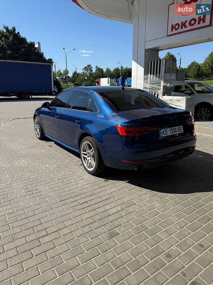 Audi A4 2016 VIN WAUANAF45HN055867 фото оголошення 11 з 12