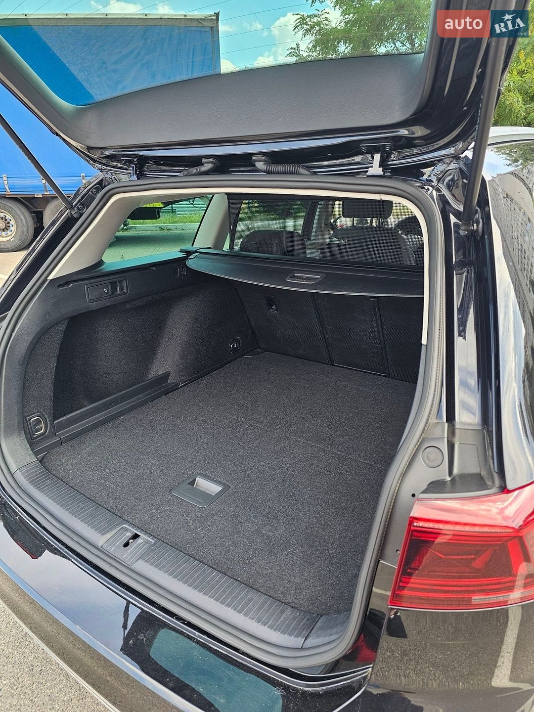 Volkswagen Passat 2022 VIN WVWZZZ3CZPE026916 фото оголошення 7 з 27