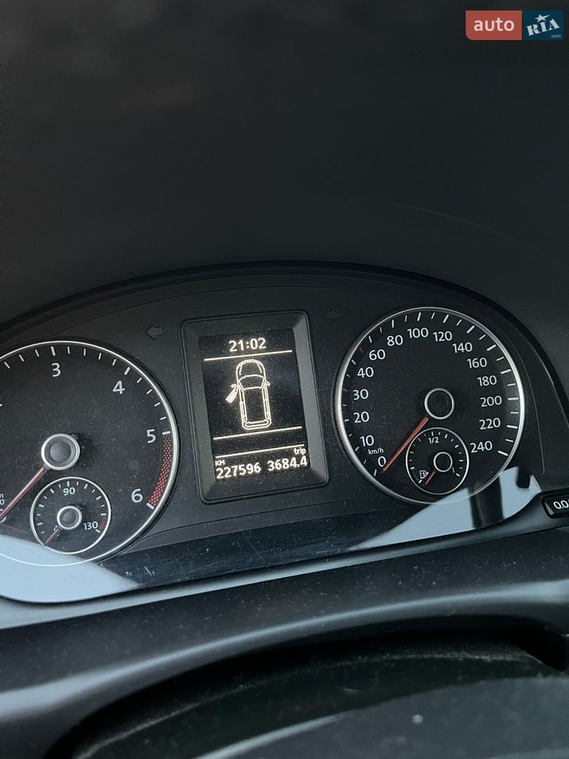 Volkswagen Touran 2011 VIN WVGZZZ1TZCW059297 фото оголошення 12 з 21