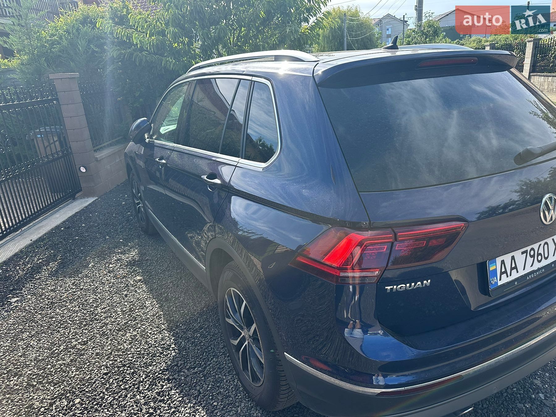Volkswagen Tiguan 2018 VIN WVGZZZ5NZKW819254 фото оголошення 3 з 23