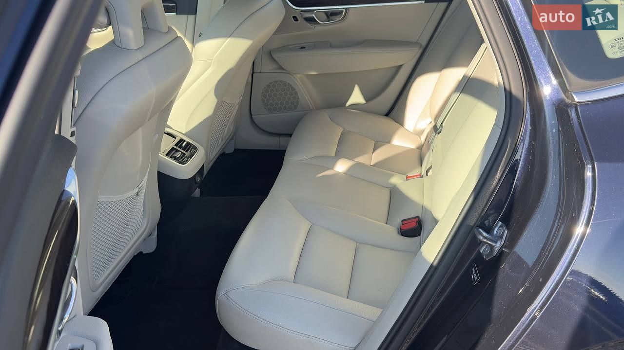Volvo S90 2016 VIN YV1102AK1H1003585 фото оголошення 12 з 28