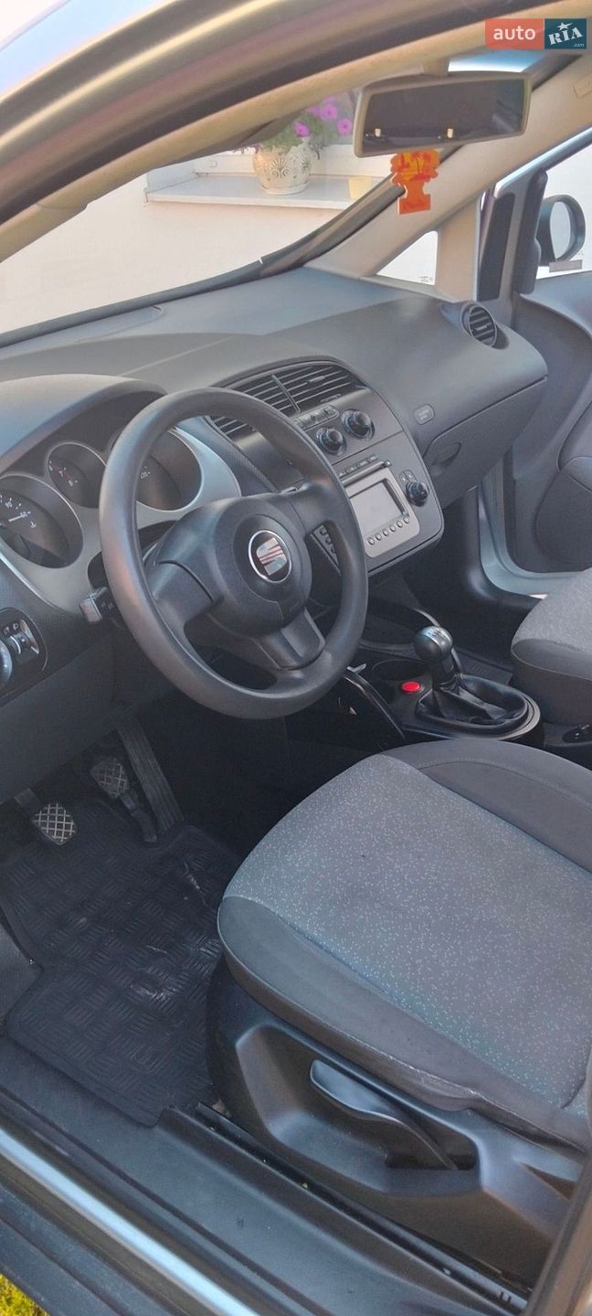 SEAT Toledo 2004 VIN VSSZZZ5PZ5R052486 фото оголошення 40 з 45