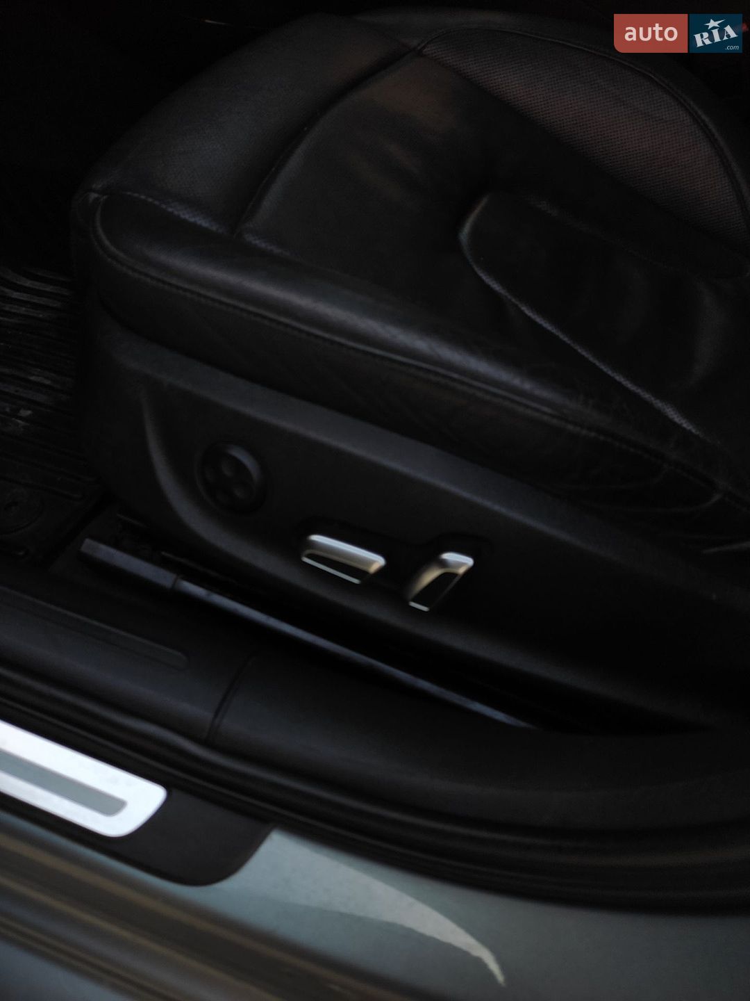 Audi A4 2011 VIN WAUZZZ8K8BN030583 фото оголошення 17 з 40