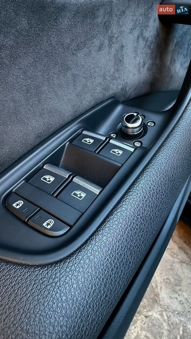 Audi Q7 2020 VIN WAUZZZ4M5MD014700 фото оголошення 47 з 97
