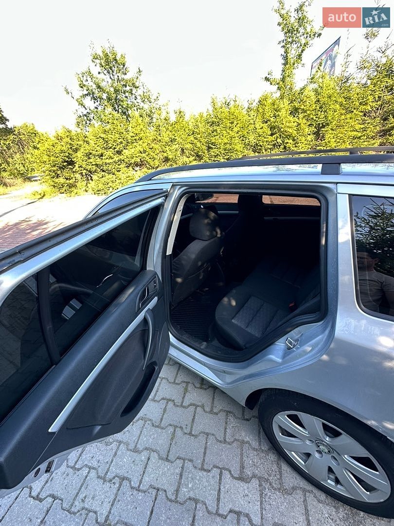 Skoda Octavia 2010 VIN TMBHE61Z0B2066091 фото оголошення 9 з 10