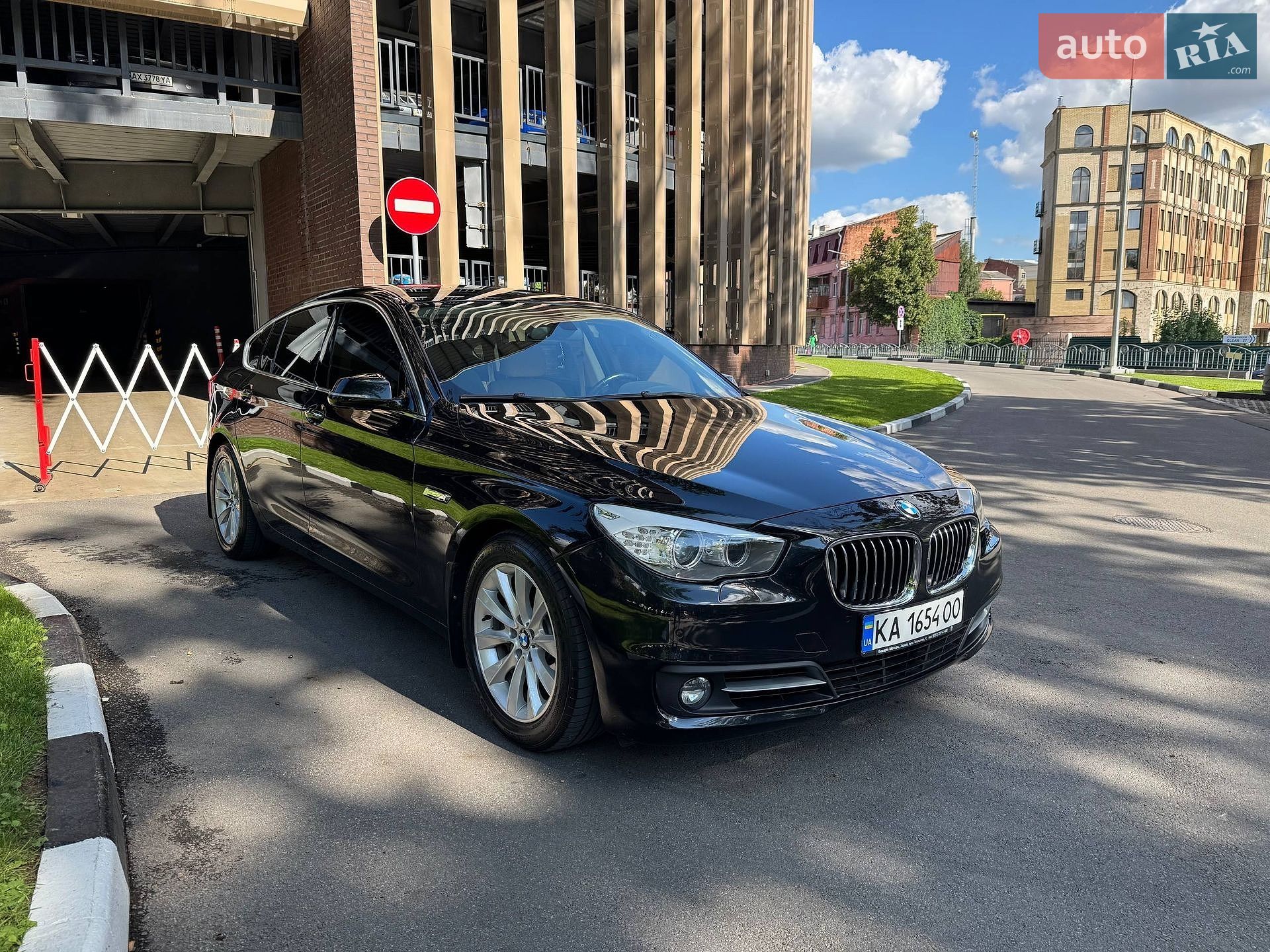 BMW 5 Series GT 2017 VIN WBASZ61070G172370 фото оголошення 3 з 26