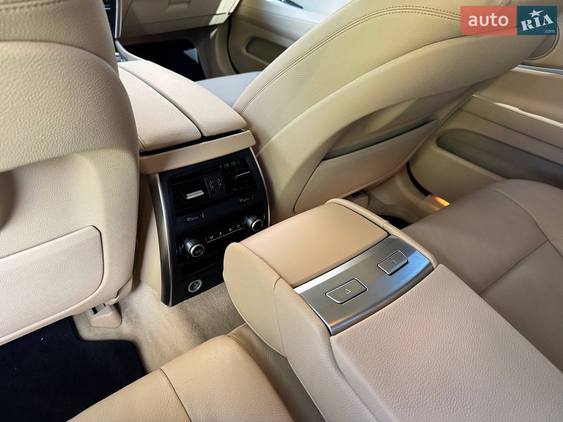 BMW 5 Series GT 2017 VIN WBASZ61070G172370 фото оголошення 20 з 26