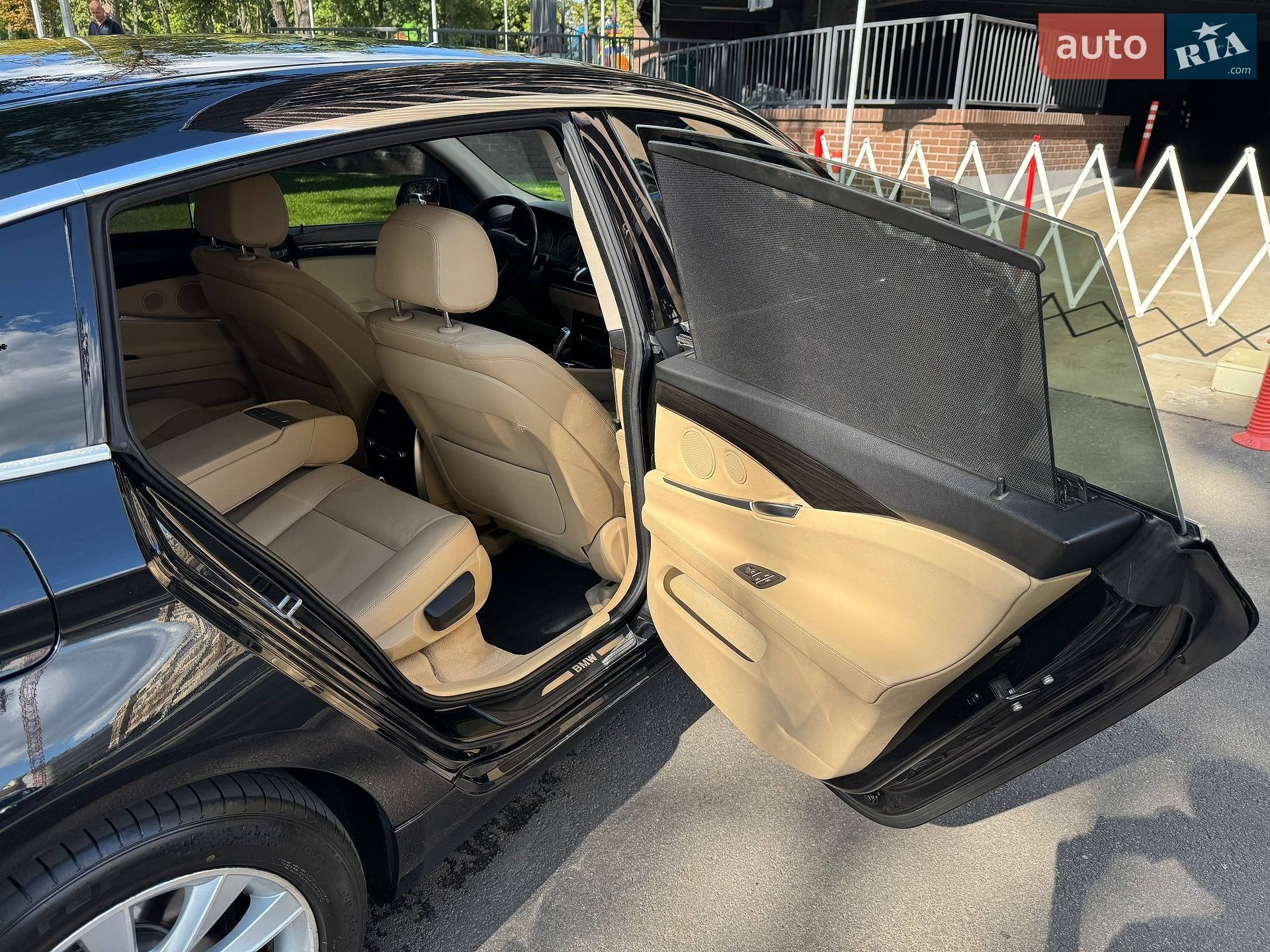 BMW 5 Series GT 2017 VIN WBASZ61070G172370 фото оголошення 25 з 26