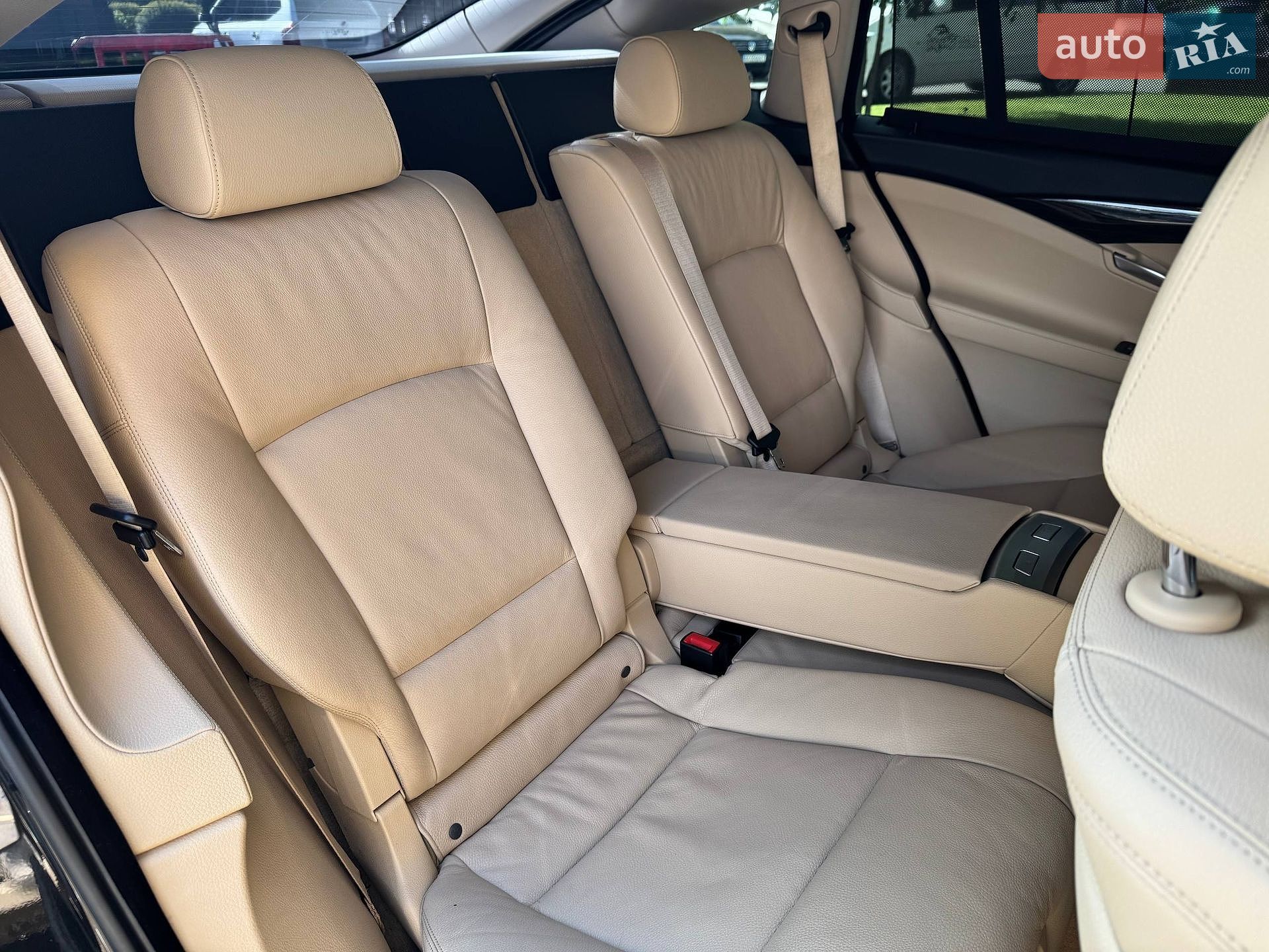 BMW 5 Series GT 2017 VIN WBASZ61070G172370 фото оголошення 26 з 26