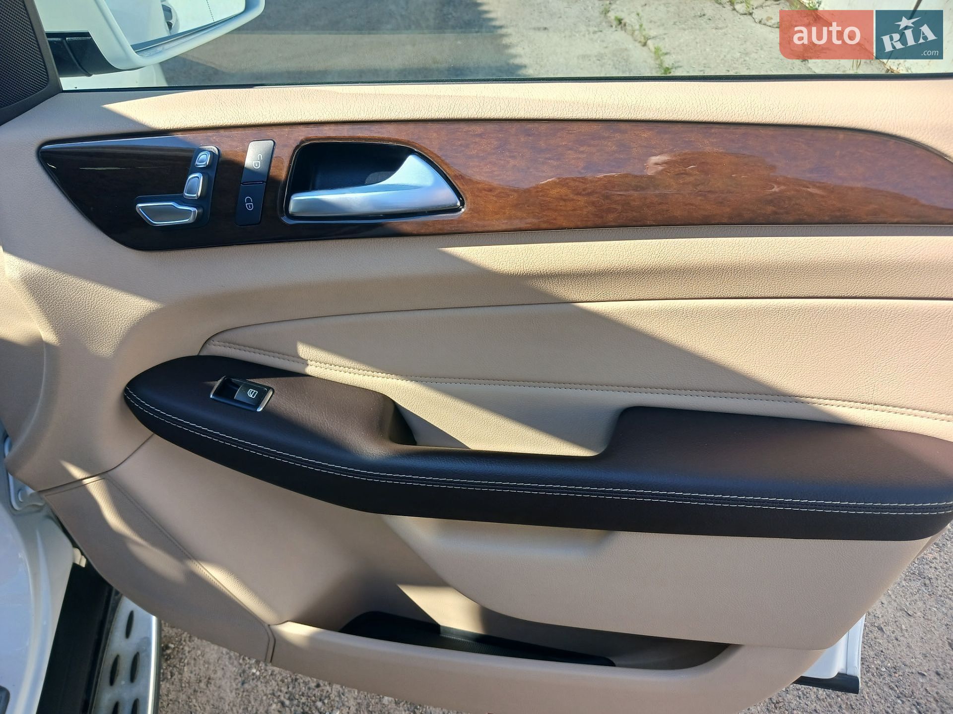 Mercedes-Benz GLE-Class 2016 VIN 4JGDA5JB8GA658595 фото оголошення 16 з 82