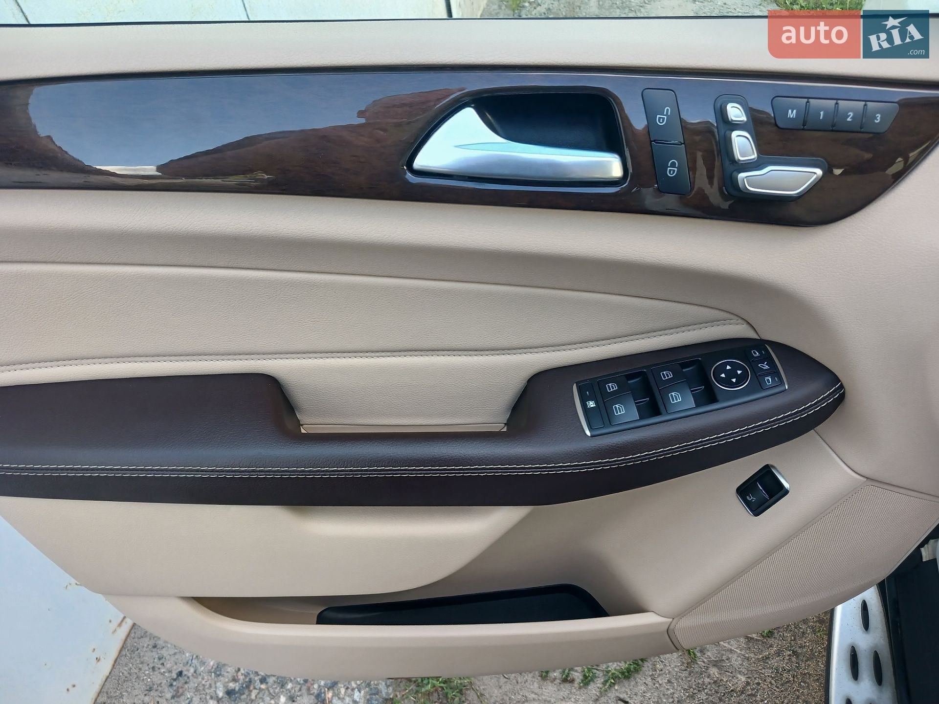 Mercedes-Benz GLE-Class 2016 VIN 4JGDA5JB8GA658595 фото оголошення 24 з 82