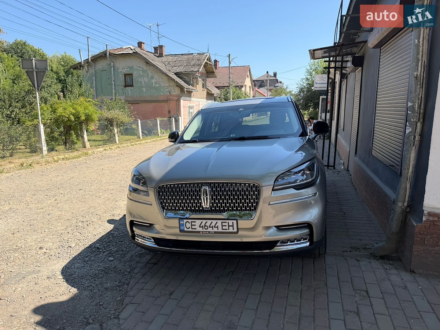 Lincoln Aviator 2023 VIN 5LM5J7XC6PGL23782 фото оголошення 8 з 16