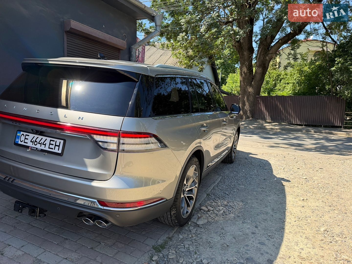 Lincoln Aviator 2023 VIN 5LM5J7XC6PGL23782 фото оголошення 4 з 16